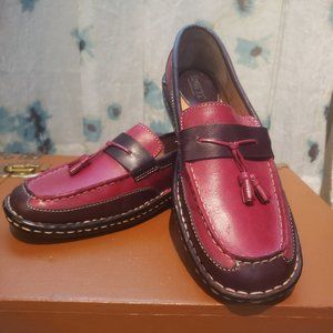 Born Tassel Loafers-Red/Brown size 9